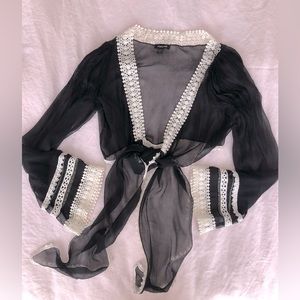 NWOT Forever 21 cropped sheer lace trimmed shrug